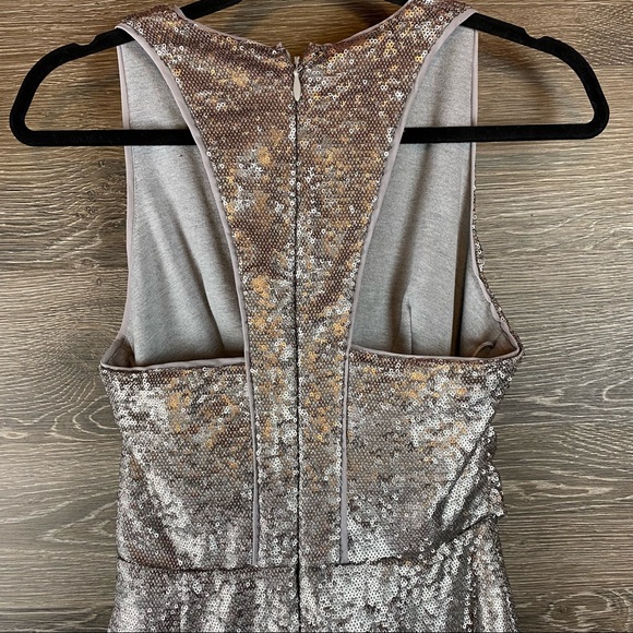 Harlyn Plunge Sequin Halter Dress NWOT - Picture 8 of 12